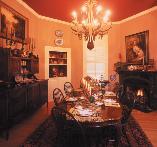 Cozy Elegance:  Treasurable appointments warm family’s historic Alamo Heights home